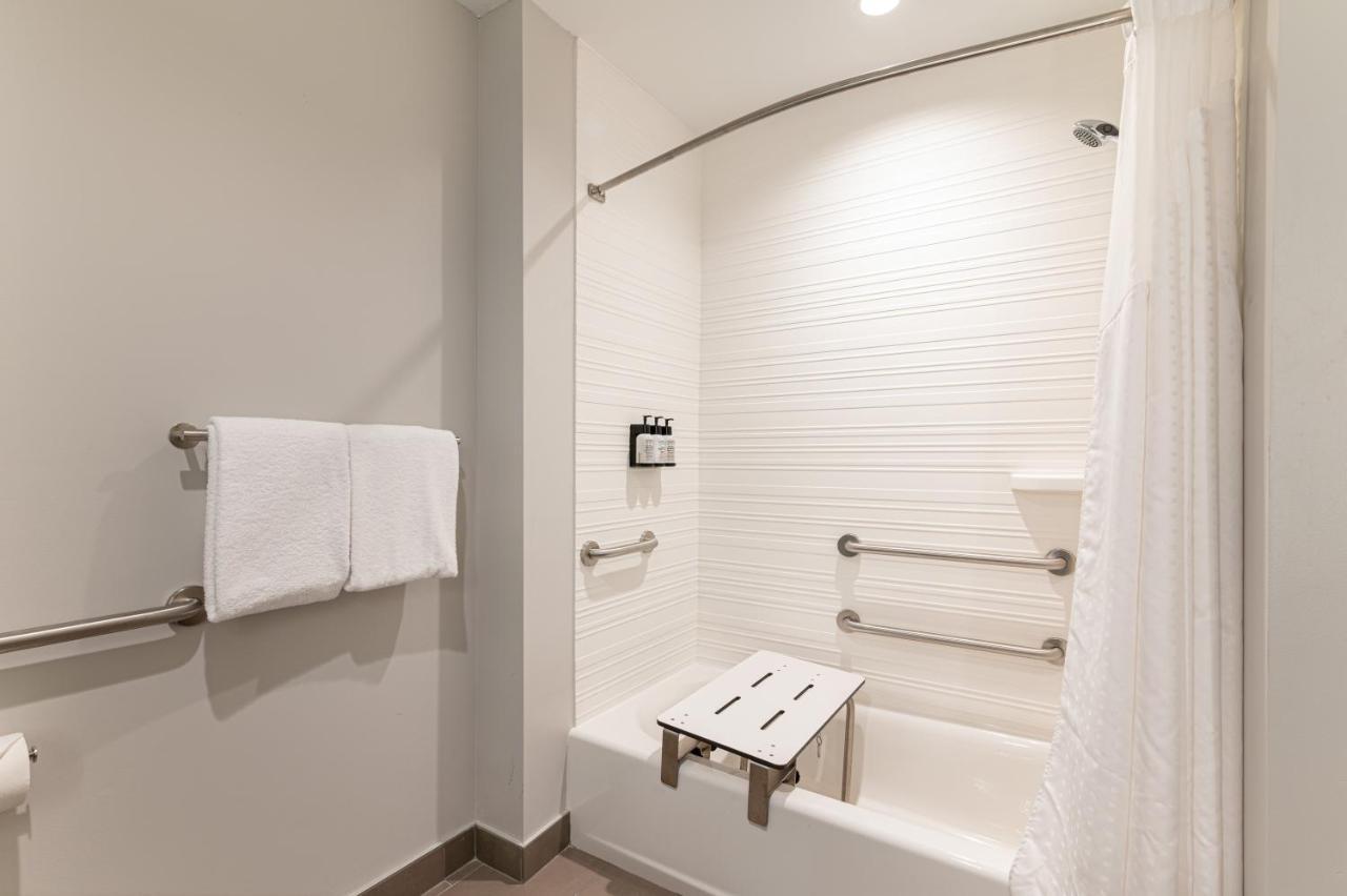Avid Hotel Summerville By Ihg Eksteriør billede