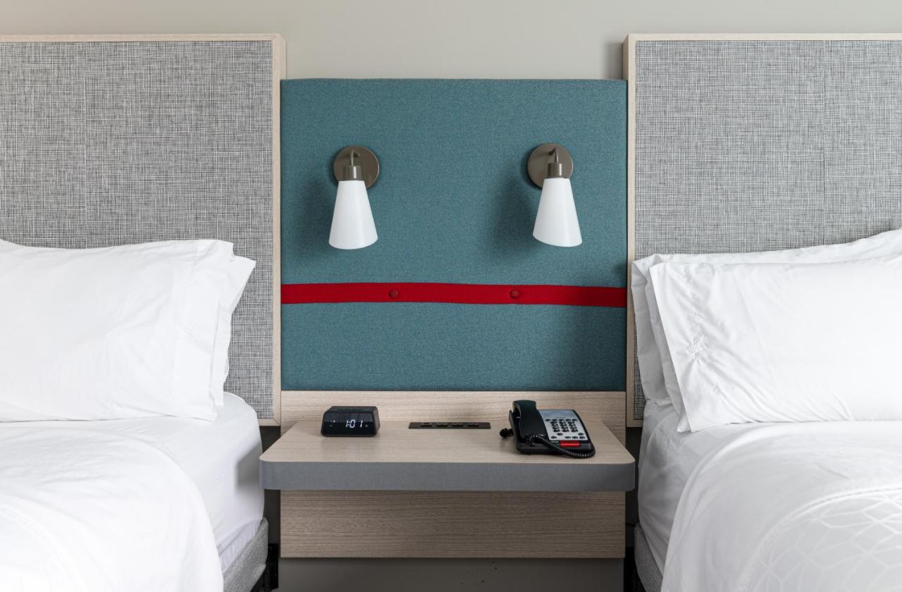Avid Hotel Summerville By Ihg Eksteriør billede